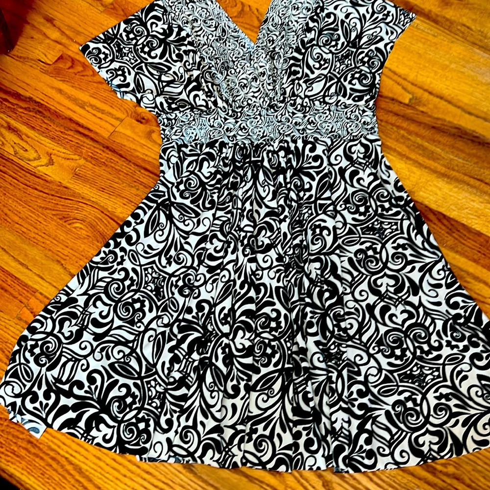 Elegant Black and White Patterned Dress